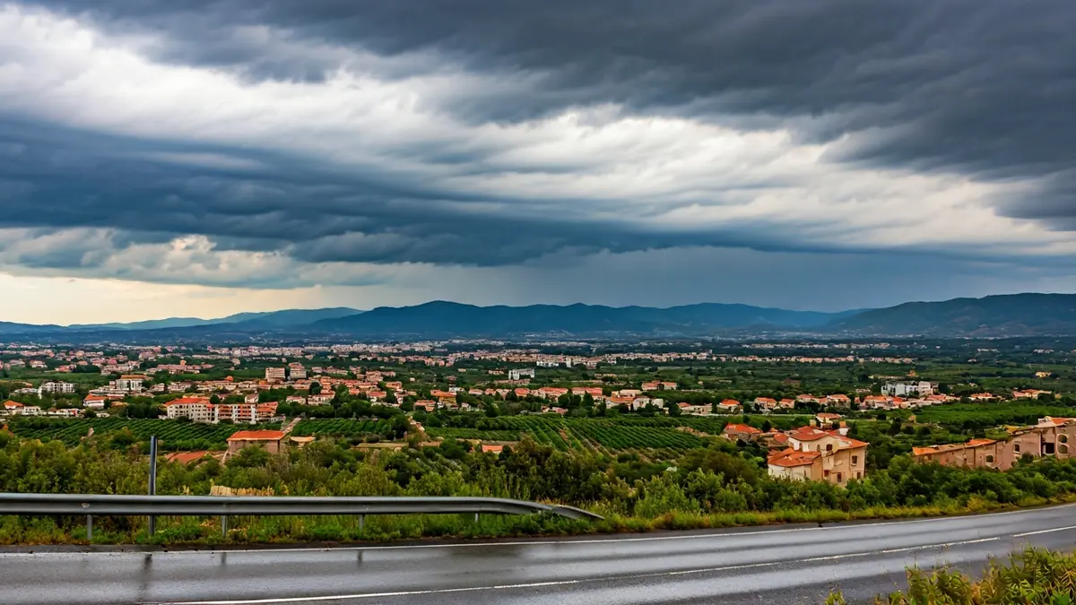 Generic image of a storm with dark clouds and rain.