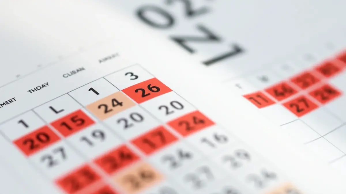 Generic image of a calendar with holidays marked.