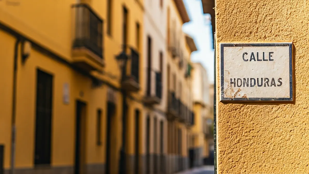 Señal de tráfico de la calle Honduras en Cádiz