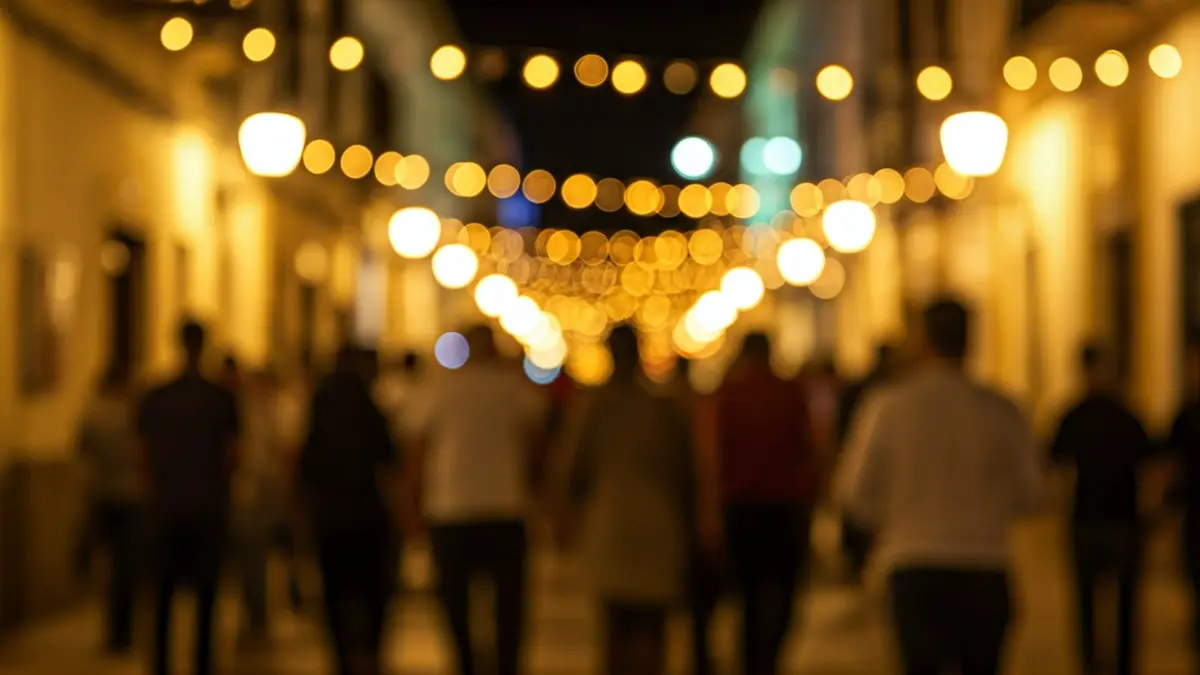 Generic image of an Andalusian fair with lights and festive atmosphere.