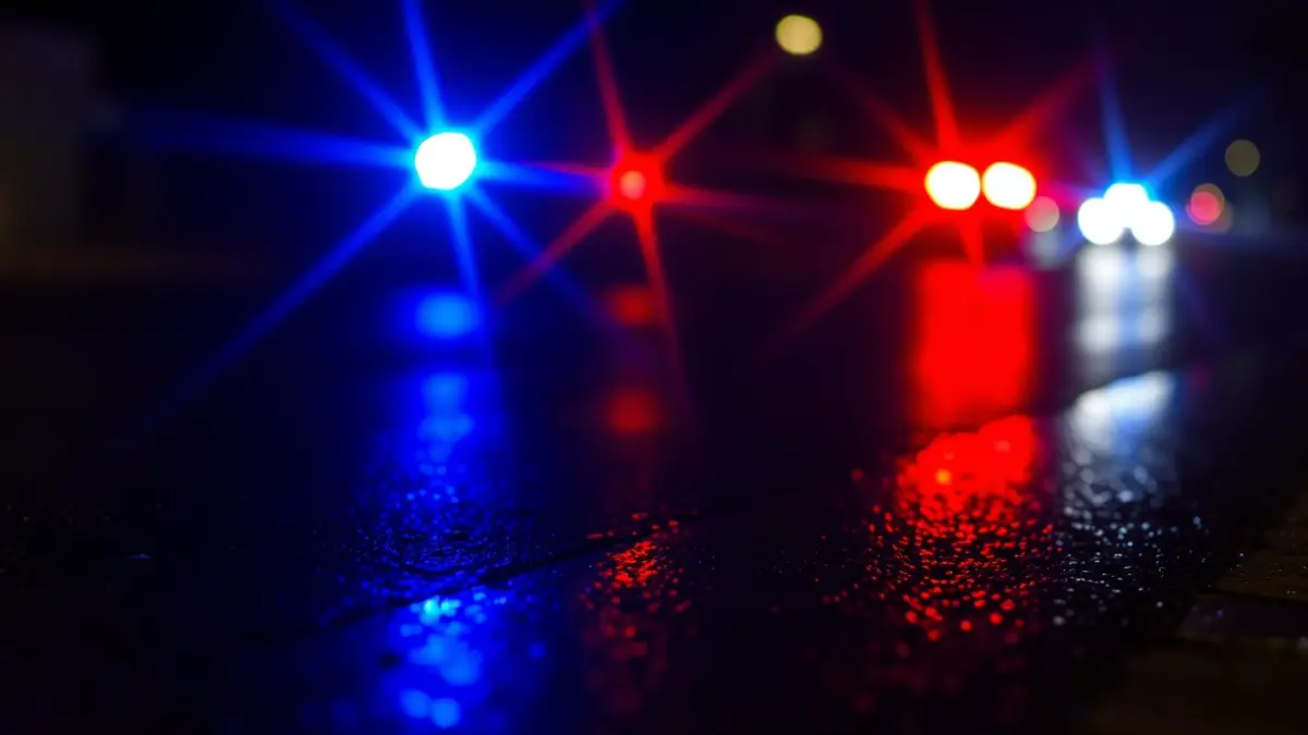 Generic image of emergency lights on the road.