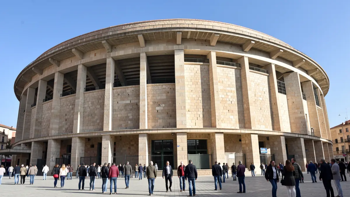 Fachada del estadio Nuevo Los Cármenes en Granada.