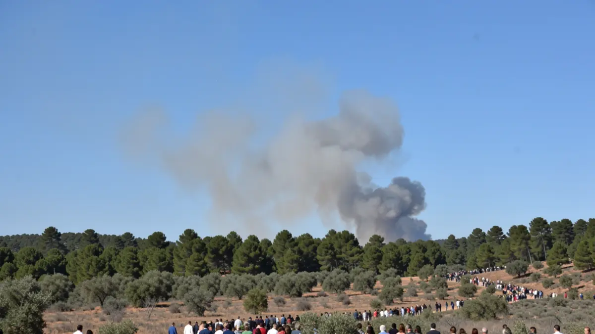 Imagen genérica de humo de un incendio forestal en Andalucía.