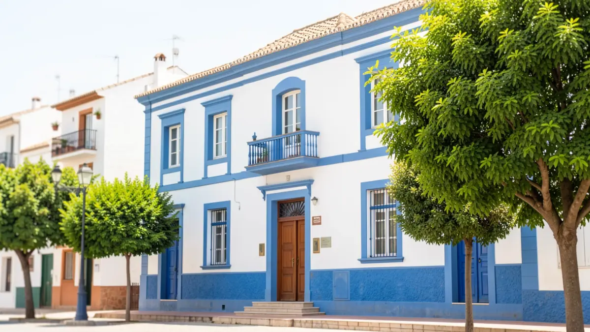 Facade of the Municipal School of Music and Dance of Aljaraque.
