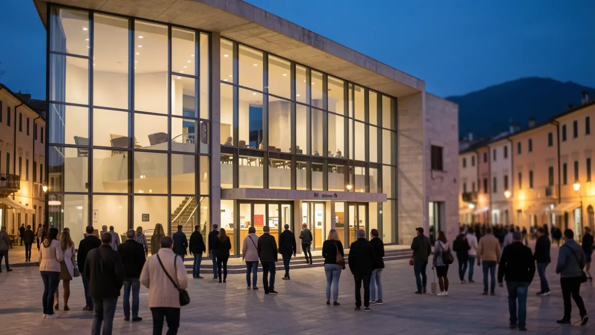 Imagen genérica de la fachada de un auditorio municipal moderno al atardecer.