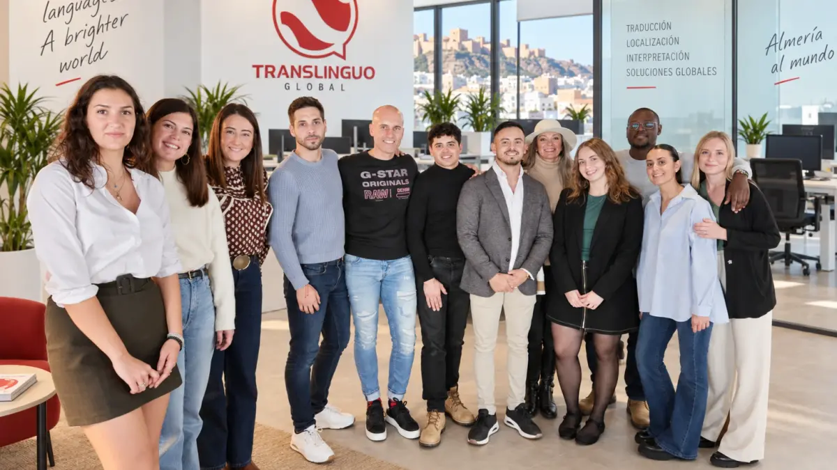 Equipo de Translinguo Global, agencia de traducción especializada en soluciones lingüísticas para empresas y proyectos internacionales.